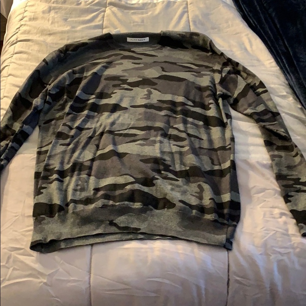 Men’s camo knit sweater